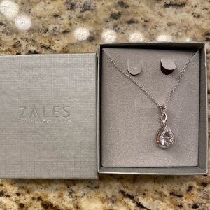 NWT Zales white gold necklace